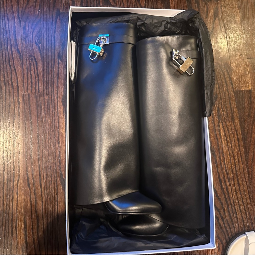 Brand New Givenchy Shark Lock Boots Size 39 - Picture 6 of 7
